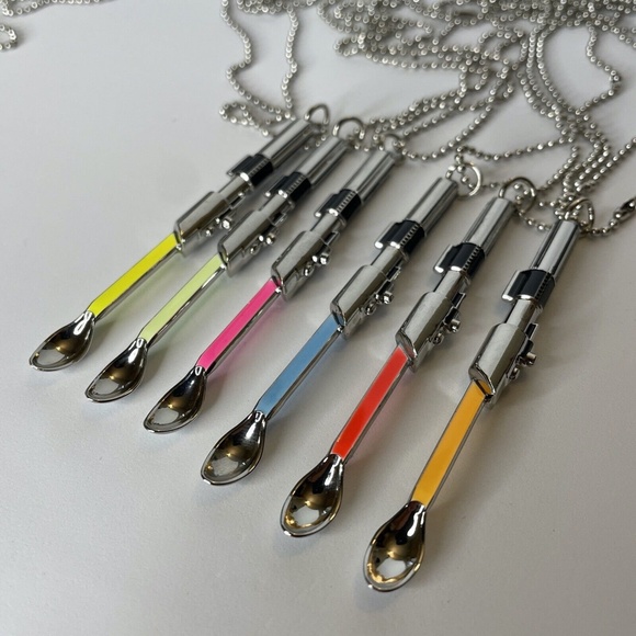 Mini spoon necklace GLOW Star Wars Light Saber small tiny spoon pendant 6 Piece - Picture 5 of 5